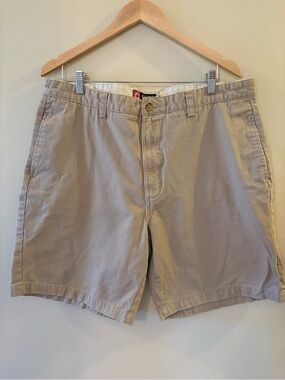 Chaps Men’s Khaki Chino Shorts, Size 40 Beige Cotton Flat Front, Casual Classic.